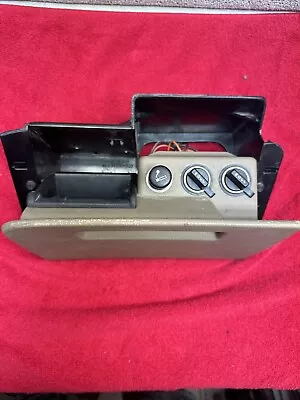 95 - 98 Obs Silverado Sierra Tahoe Truck Center Dash Ash Tray 3 Port Tan Wide • $149.99