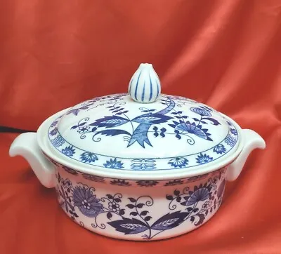 Vienna Woods Blue Onion Pattern 8  Round Casserole With Lid Seymour Mann Japan • $24.83