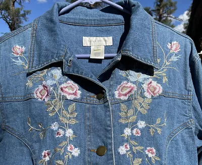 Floral Embroidered Denim Jacket Women’s Small Susan Bristol Button Down Vintage • $29.95