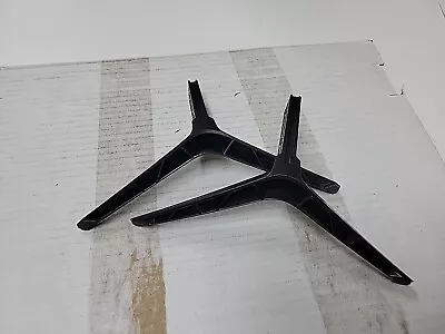 Vizio V435-g0 Tv Stand Legs No Screws Used • $27.50