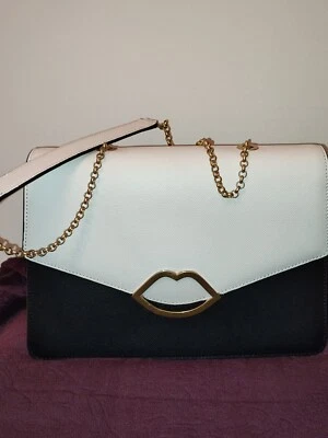 £145 • Buy Lulu Guinness Cut Out Lip Annabel Cross Grain Leather Bag BNWT RRP £245 👜💋.