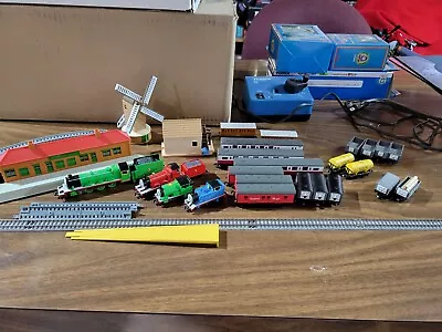 TOMIX Thomas & Friends N SCALE HENRY PERCY JAMES Lot Buildings Station Windmill • $610