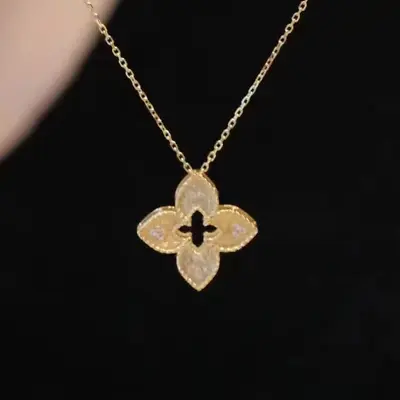 Vintage Hollow Four Leaf Clover Natural Diamond Women Pendant 14K Yellow Gold • $380