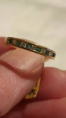 Stunning 18ct Gold Emerald And Diamond 1/2 Eternity Ring  • £385