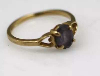 Vintage 10K Yellow Gold & Oval Amethyst Heart Accents Small Ring Size 4.75 • $60.99