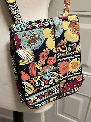 Vera Bradley 2011 Happy Snails Pattern Hipster Crossbody Handbag W/Flap • $11