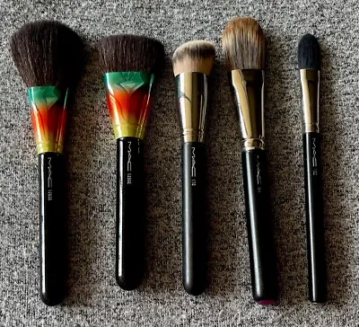 MAC Cosmetic Makeup Brushes 5 Total #126 #125 #189 #170 #192 From Kit • $75