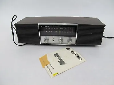 Vintage Lloyd’s AM-FM Solid State 2-Speaker RR-6561 Radio • $16.99