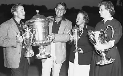 Golfers With Trophy - Niles IL Winners All. Lew Worsham Of Oa - 1953 Old Photo • $5.78