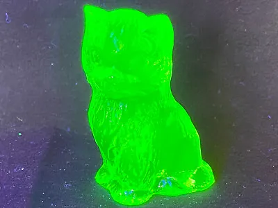 Green Vaseline Glass Miss Cotton Cat Kitty Kitten Animal Uranium Glows Figurine • £45.60