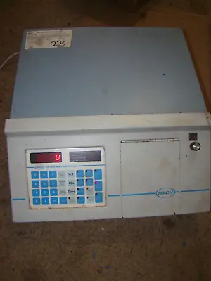 Hach DR/3000 Spectrophotometer 19600-00 • $175