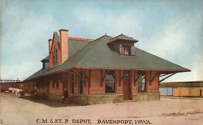 Postcard C. M. & St. P. Railroad Depot Davenport Iowa - Circa 1909 • $12.95