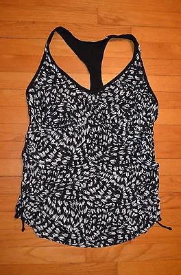 Liz Lange Maternity Size Small Swimsuit/Bathingsuit Top/Tankini NWOT • $14.99