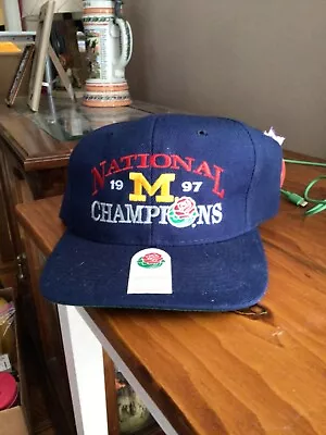 Vintage 1997 Michigan (UofM) Wolverines Rose Bowl Blue Wool Snapback Hat • $50