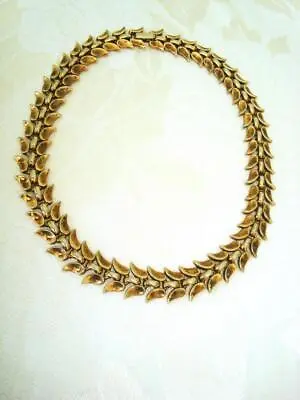Vintage Trifari Trifanium Leaves Necklace 14 In. • $25