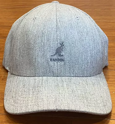 Kangol Flexfit Men's Size S/M Baseball Cap White Blue Stripes Kangaroo Hat • $12.40