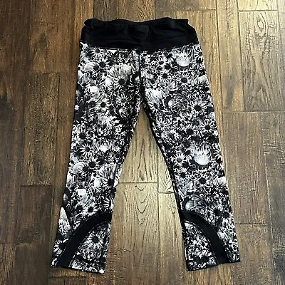 Lululemon Run Inspire Crop II Flowabunga Black White Floral Size 6 • $9.99