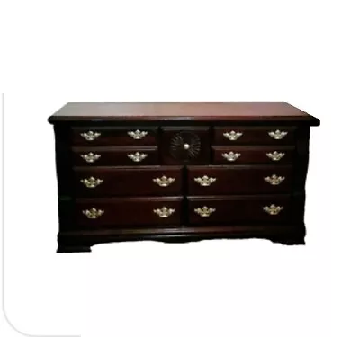 Antigue  Wood  Mahogany  Dresser • $250