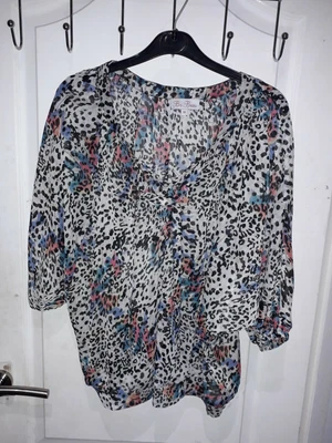 £2 • Buy Be Beau Animal Print V Neck Tie Front Top   Size 10