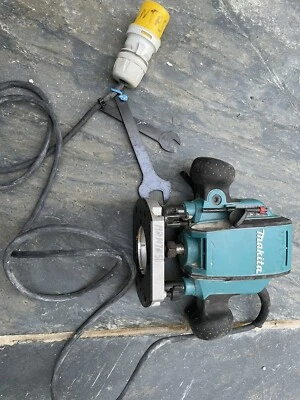 £40 • Buy Makita Rp0900 110v Router