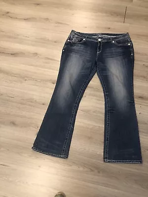 Women’s Vanity Blingy Jeans SZ 40/42 W L 32 Mild Distressed Wide Bottoms Mid R • $23.88