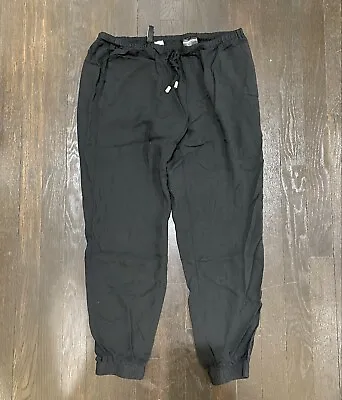 Divided H&M Pants/Joggers Womens Size 8 Black Pants  • $10