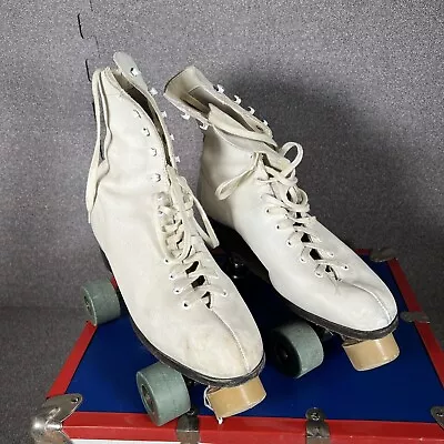 Vintage Chicago Women’s Roller Skates Size 9 White With Key And Case • $42