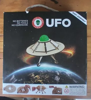UFO Model Kit Open Box ALIEN FRESH JERKY Brand Area 51 Martians Spacecraft • £30.84