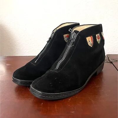 Vintage 60s 70s Black Ulla Brand Ski Embroidered Suede Fur Lined Booties Size 6 • $69.89