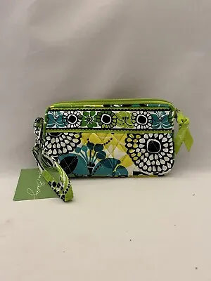 Vera Bradley Wristlet In Lime’s Up NEW WITH TAGS • $20