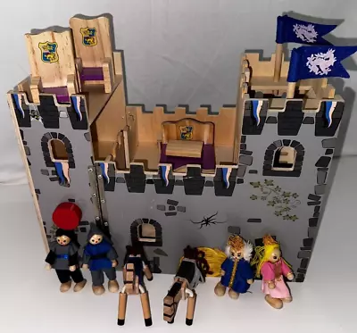 Fold N GO Wooden Castle & Knights Action Figures Lot MELISSA DOUG ?? TOY LOT • $29.99