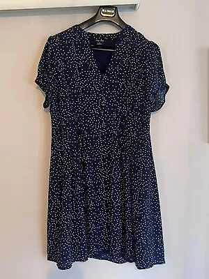 City Chic Dress Size M (18) • $10