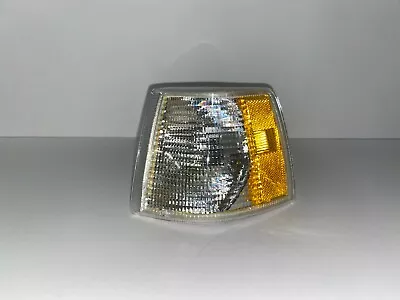 1993-1997 Volvo 850 AFTERMARKET Left Front (Driver Side) Corner/Park Lamp • $32.71