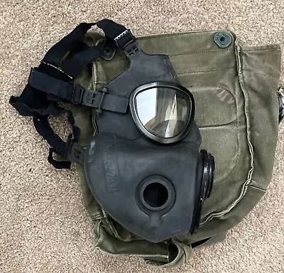 M17 Gas Mask & Bag • $17