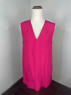 Sportscraft Size 8 Womans V-neck Shirt Sleeveless Bright Pink • $24.50