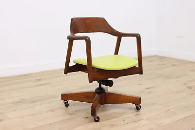 Midcentury Modern Vintage Swivel Desk Chair Leather Gunlocke #46667 • $1400