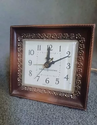 Vintage MCM GE Ornate Bedside Alarm Clock Model 7285! • $24