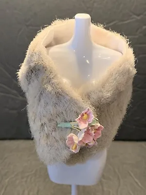 Vintage Barbie Clone Light Gray Faux Fur Stole With Vintage Flowers • $14.99