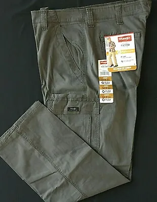 Men's Wrangler Cargo Pants W/ Stretch Relaxed Fit Olive Drab Green CHOOSE SIZE • $29.99
