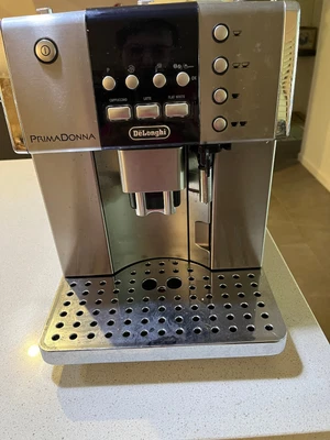 $375 • Buy Delonghi  Prima Donna  Coffee Machine.  Reduced!