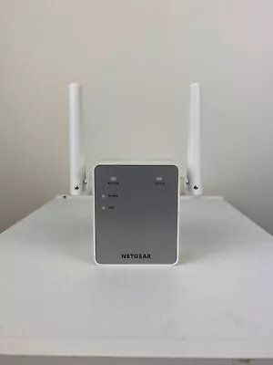 NETGEAR EX3700 AC750 Dual Band Universal WiFi Range Extender • $25