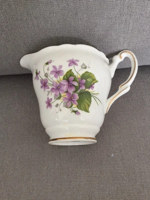 £7.99 • Buy Regency Bone China Violets Cream Jug