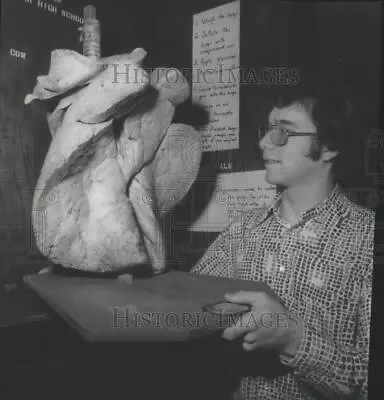 1974 Press Photo Mark Stevens Of Shadle At The Science Fair - Spa98822 • $16.99