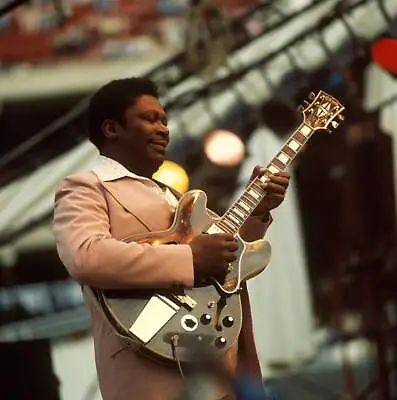 American Singer And Guitarist Bb King Plays A Gibson Es355 1976 Old Photo 5 • $9