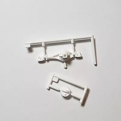 Revell 1/24 Land Rover Series III 109 85-4498 Parts Front End Axle Suspension • $10.07