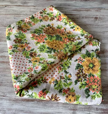 Vintage 1970's Flower Bouquet Floral Tablecloth 58.5 X 48 Farmhouse Cottage • $14.62