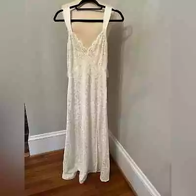 Victoria's Secret Gold Crown Label Cream Lace Slip Chemise Vintage Bridal Sz S • $19.99