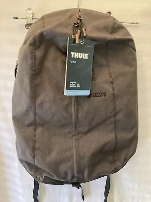 Thule Vea 17L 15  Laptop/Tablet/Gear Travel Padded Backpack/Carry Bag Black • $85