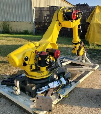 2003 Fanuc 6 Axis Robot Cell R-2000ia/200F 200 Kg Capacity R-J3IB Control  • $11250