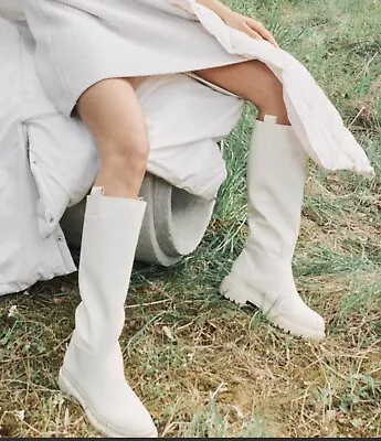 £27.99 • Buy H&M Cream Knee High Flat Platform Boots Uk 5 Track Sole Bloggers Fav Brand New